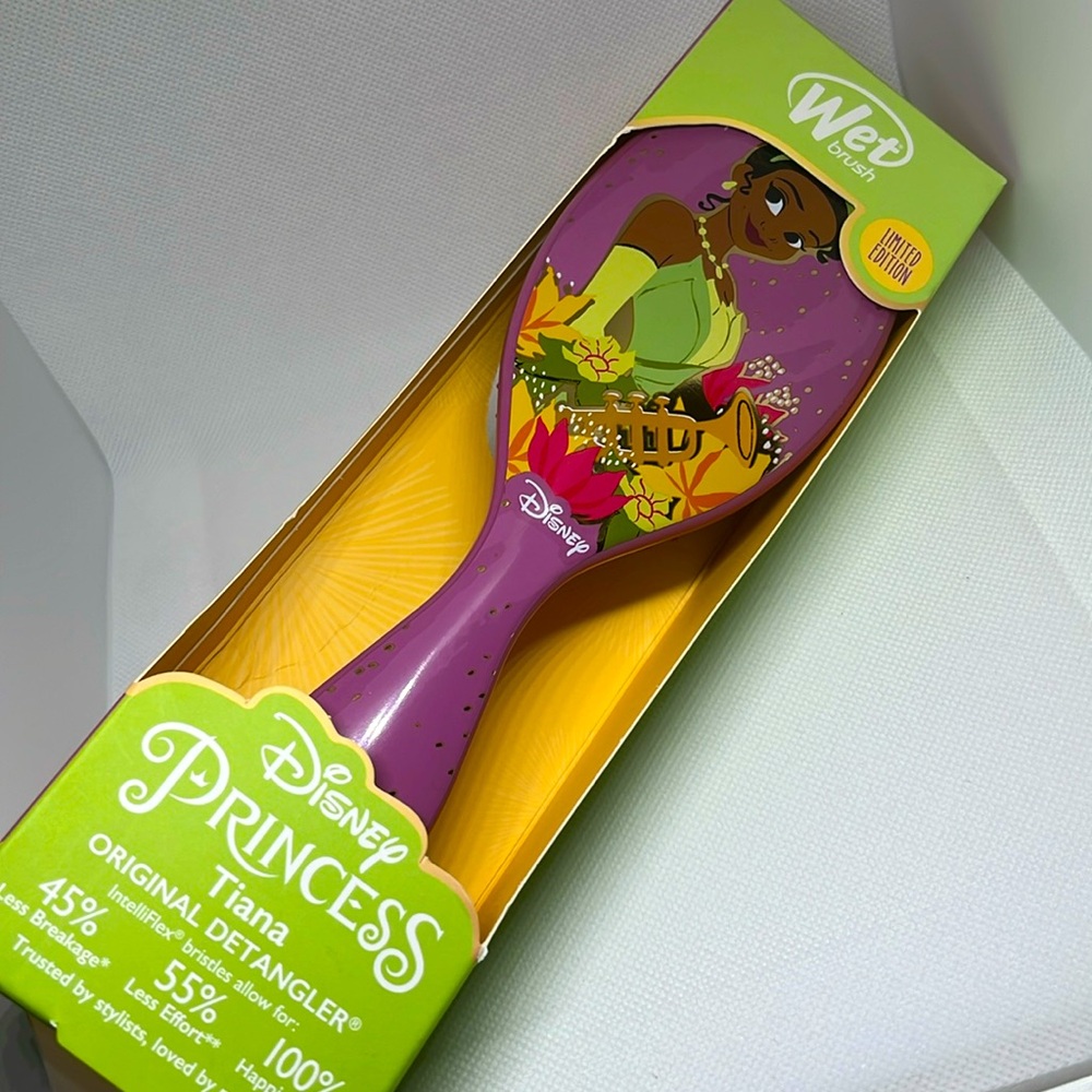 Disney Tiana Brush